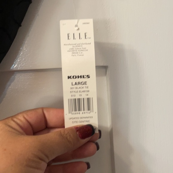 NWT V-Neck Blouse with tie and cute circle pattern - Picture 3 of 4